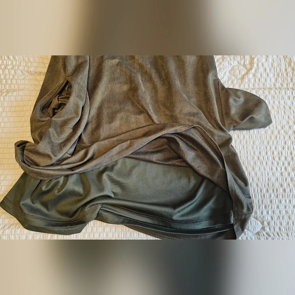 First Love - Elegant Olive Green Sleeveless Dress - Picture 6 of 8